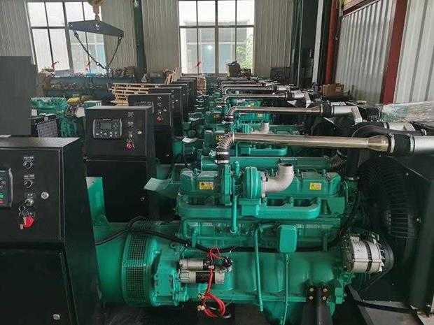 100KW的發(fā)電機(jī)組帶自啟動柜子
